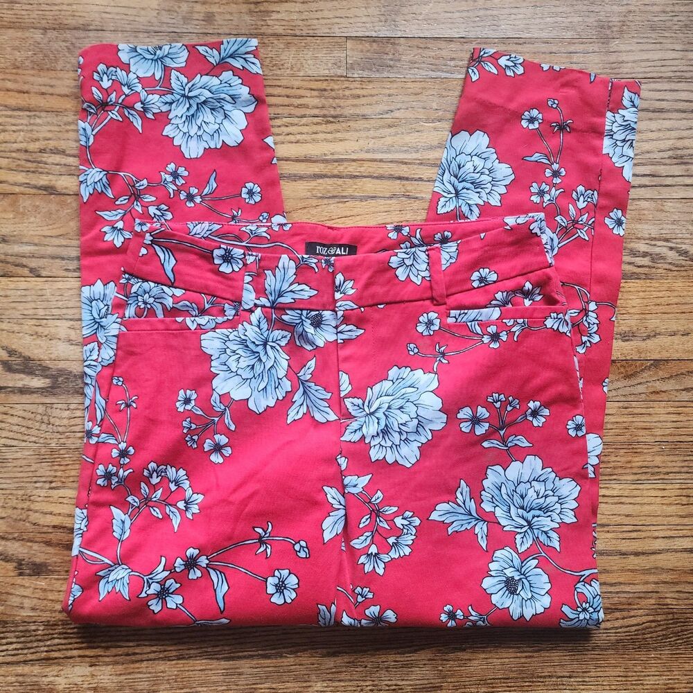 Roz & Ali Red Floral Ankle Pant Slim Trousers Size 6 Cottagecore Preppy